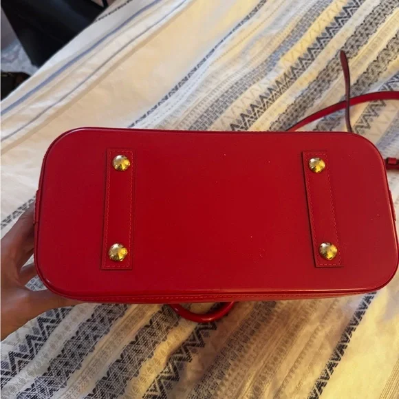 LV Monogram Vernis Alma PM excellent like new condition. - Picture 4 of 16